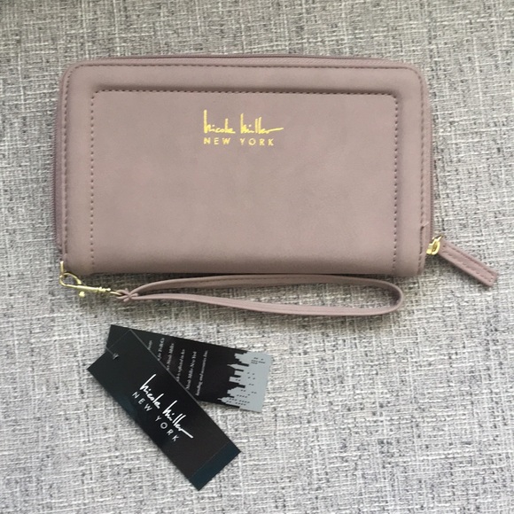 Nicole Miller Handbags - 🏙Nicole Miller NWT Wristlet-Nice Mushroom Color
